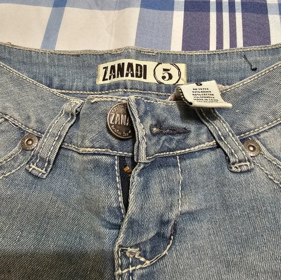 Zanadi Denim Short Size 5 - Picture 3 of 5